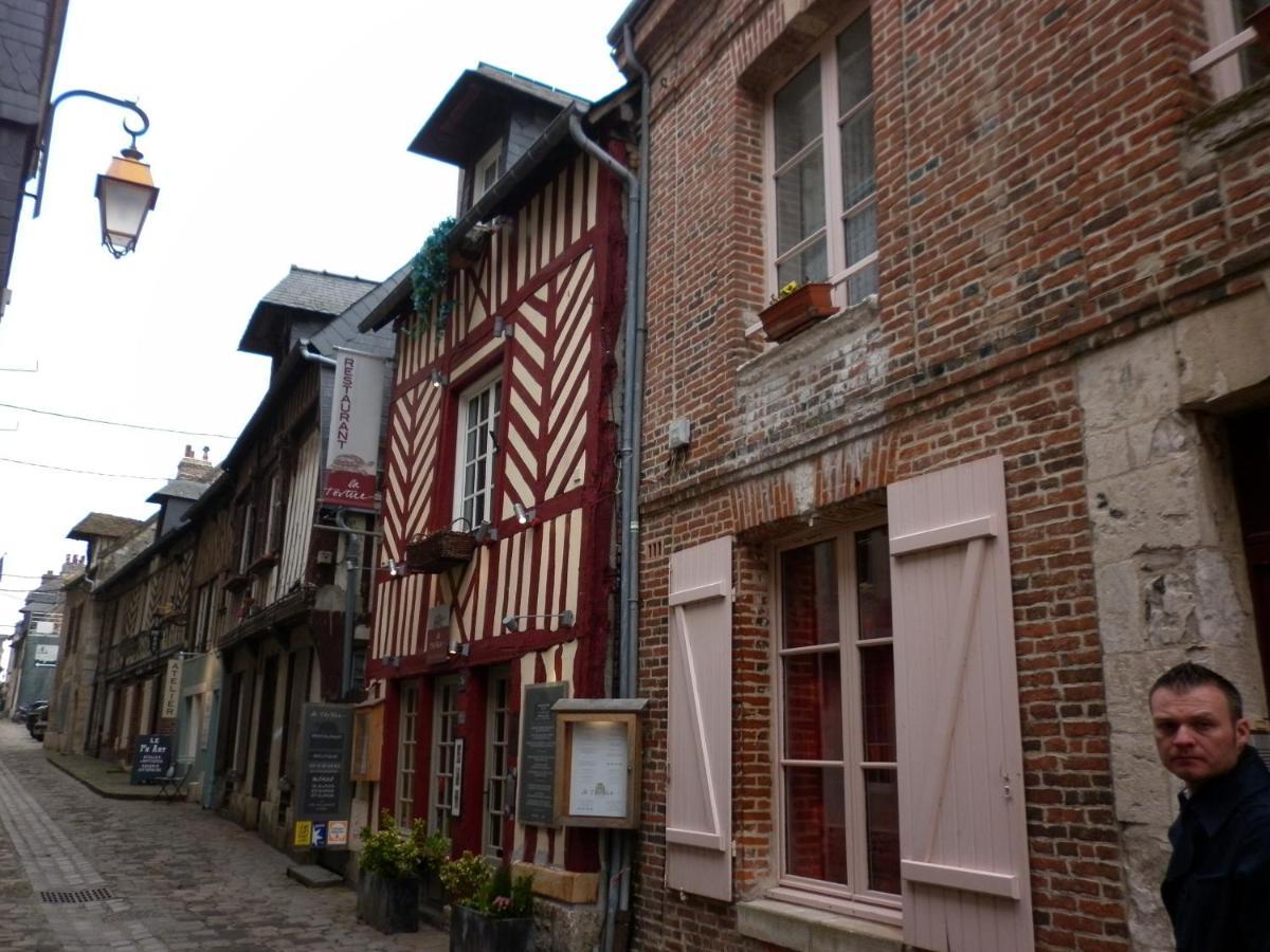 Gite Les Grenouilles Honfleur Exterior photo